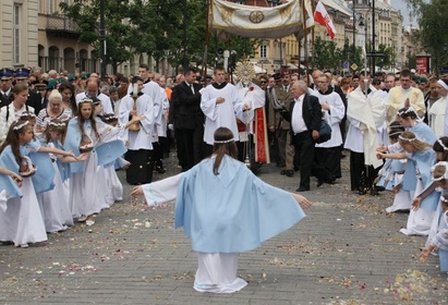 Uwielbiaj swego Pana, święty, święty, święty...